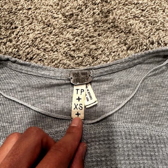 Free People Distressed Raw Hem Thermal Long Sleeve With Finger Holes Size XS - Picture 2 of 4